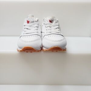 Reebok Unisex-Child Classic Leather Sneaker - Toddler Size 4c